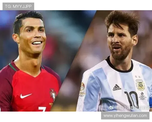 对裁判争议不满，罗马球迷打出标语“欧足联，尊重罗马”